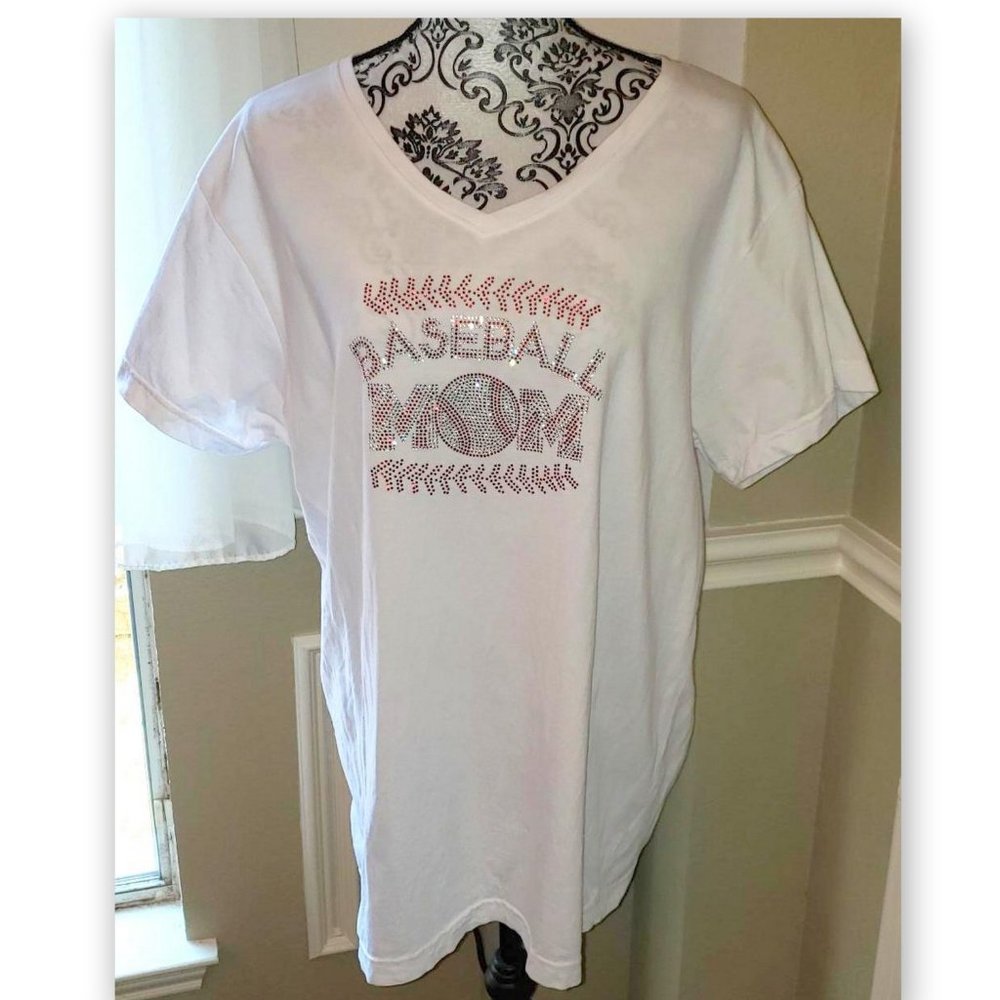 BASEBALL MOM BLING VNECK TSHIRT-2XL